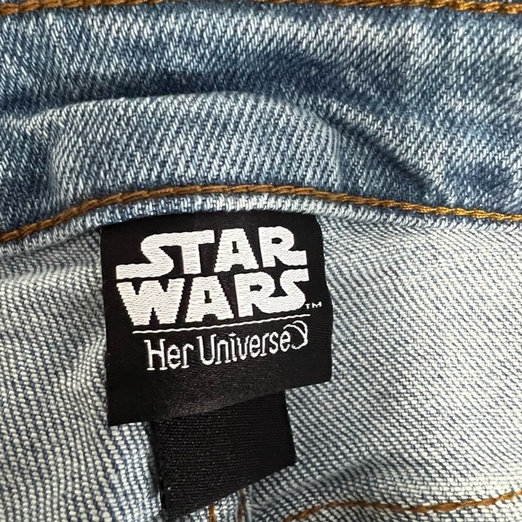 Her Universe Star Wars Themed Grogu pants - Picture 3 of 6